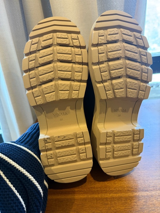 Quilted Black Winter Ankle Boots with Tan Platform Sole - Picture 8 of 8